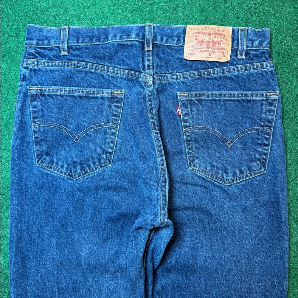 Vintage Levi’s 505 USA MADE Regular Fit Straight Leg Mens 36x30 Jeans
